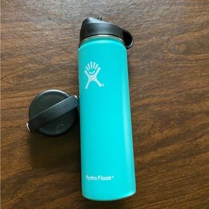 Hydro flask with extra lid